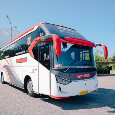 Bus Mercedes Jogja